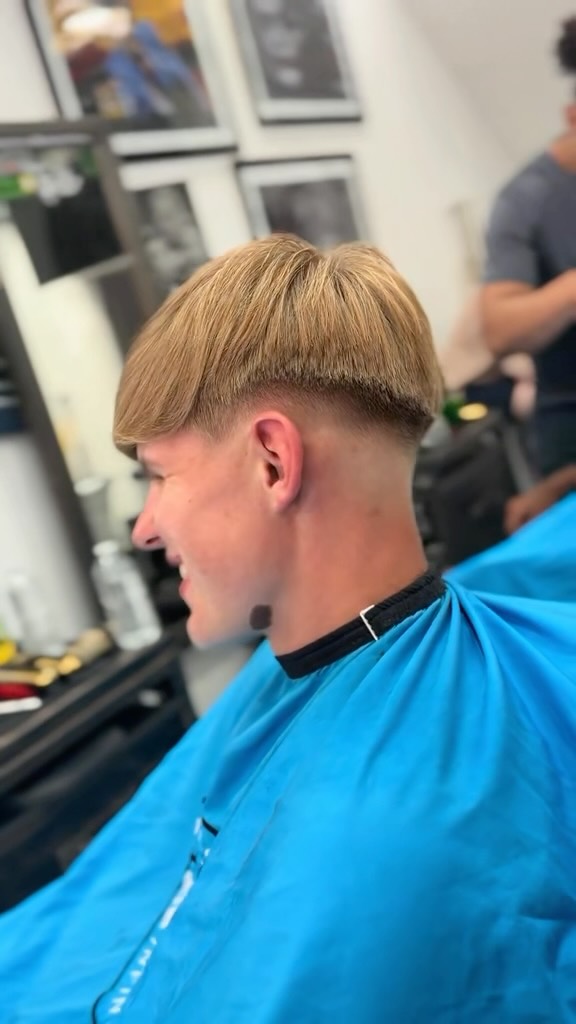 A textured crop with a hard side part